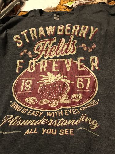 Customer photo review of The Beatles - Strawberry Fields Forever - Men's T-Shirt