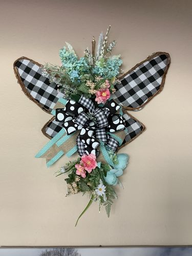 Customer photo review of 22"W Fabric/Euonymus Butterfly W/Hanger Black/White/Natural TT820332