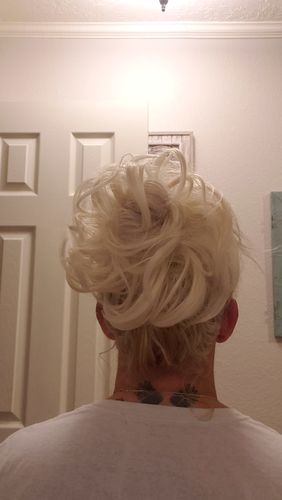 Customer photo review of JuvaBun Messy Bun