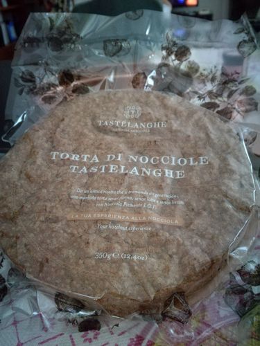 Customer photo review of Torta di Nocciole Tastëlanghe (Box Torta)