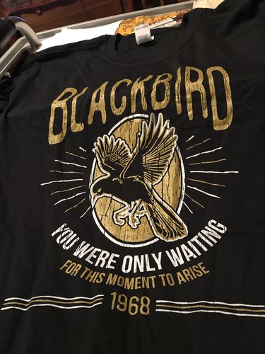 Customer photo review of The Beatles - Blackbird - Men's T-Shirt