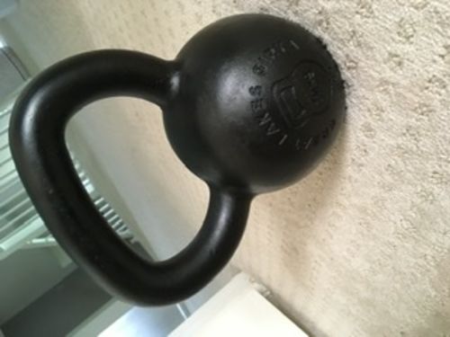 Customer photo review of 12kg / 26lbs E-coated Cast Iron Kettlebell