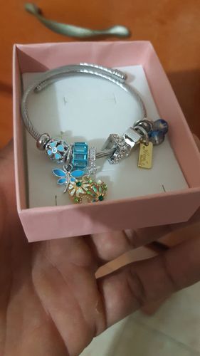 Customer photo review of Pulseras con charms de moda