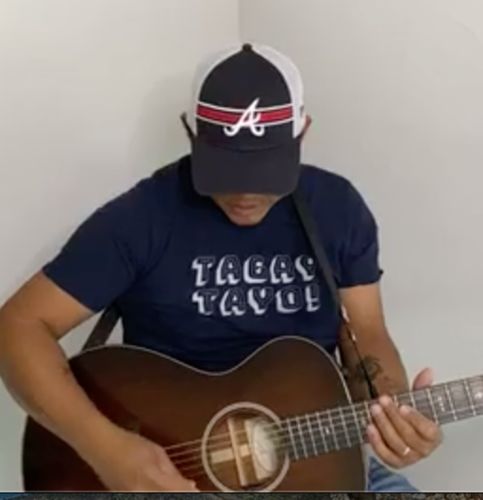 Customer photo review of Filipino T-Shirt Tagay Tayo! Pinoy Print
