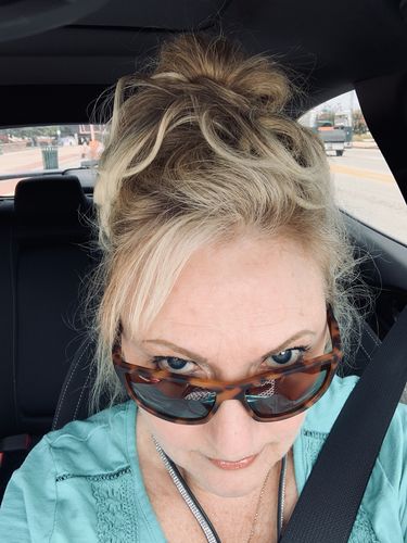 Customer photo review of JuvaBun Messy Bun