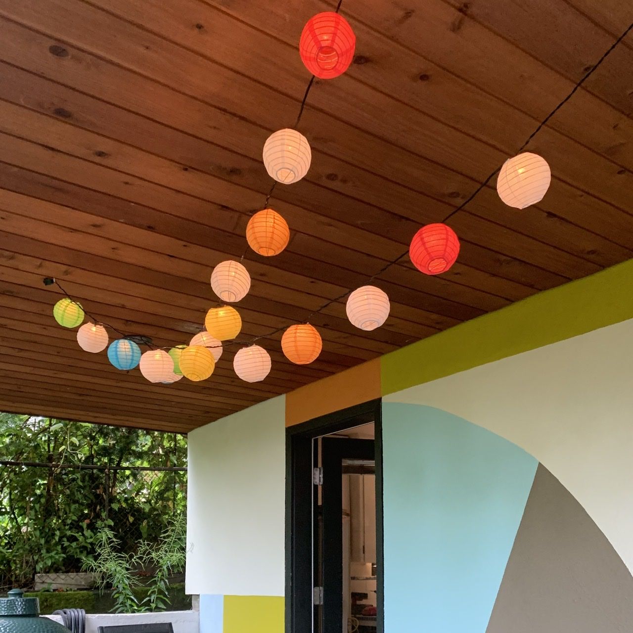 Customer photo review of 10 Socket White Round Paper Lantern Party String Lights (4" Lanterns, Expandable)