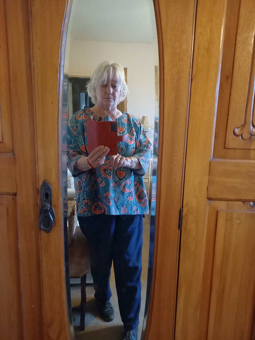 Customer photo review of Plus Size - Buykud Casual Printed 100% Linen T-Shirt