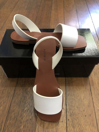 Customer photo review of Kamel White