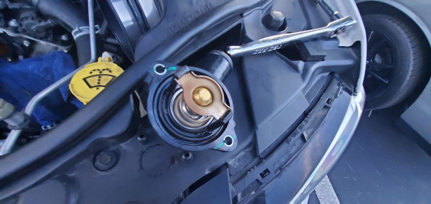 Customer photo review of Pentastar 3.6 180 deg Thermostat