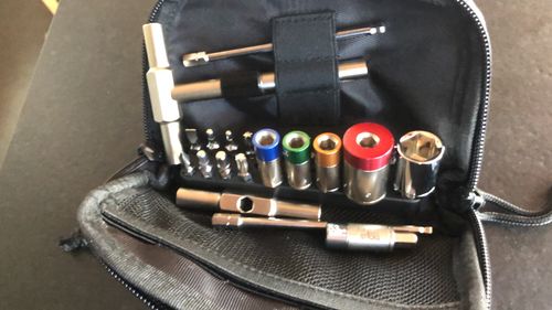 Customer photo review of 65, 45, 25 & 15 Inch Lbs Kit With Deluxe Case, T-Handle, and Extended Bit