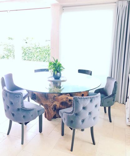 Customer photo review of Wurzelstock Tisch SUBA inkl.Glasplatte  Ø 160 cm