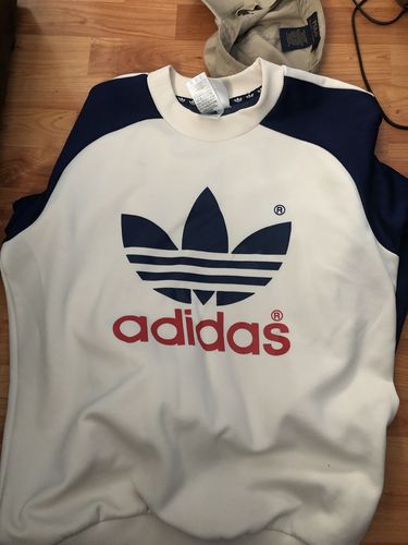 Customer photo review of ADIDAS CREAM sweatshirt l