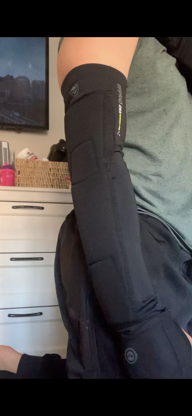 Customer photo review of Infamous PRO DNA Elbow Pads