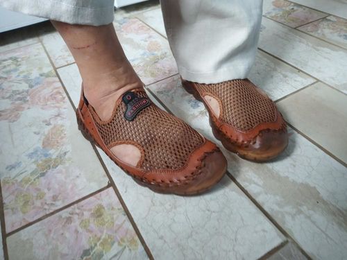 Customer photo review of Outdoor Breathable Leather Sandal