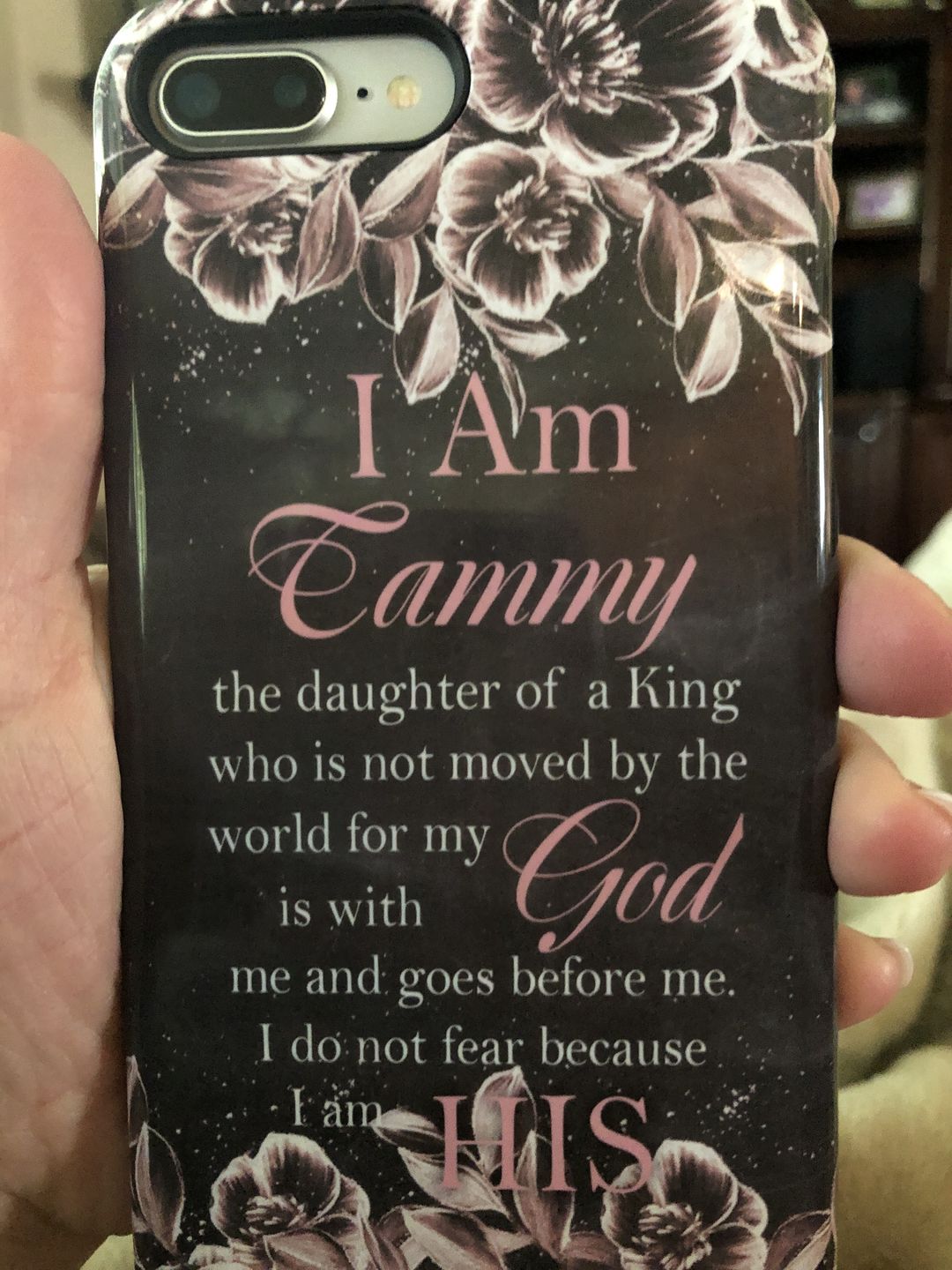 Customer photo review of I am the daughter of a King personalized name iPhone case | Christian gifts