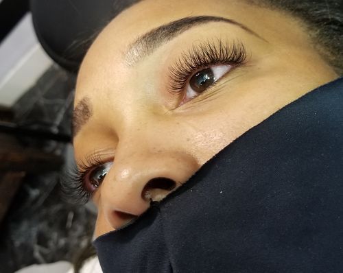 Customer photo review of 0.15 Flat Split Tip Cashmere Eyelash Extensions (16 lines)