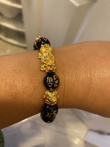 Customer photo review of Feng Shui Wealth Beads Bracelet