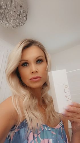 Customer photo review of NUDA Self-Tanning Lotion