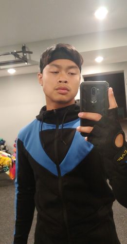 Customer photo review of GRAYSON Hoodie