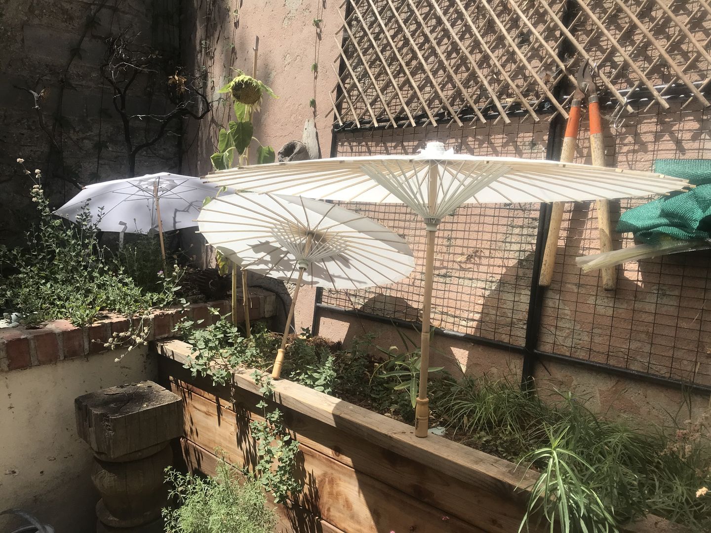 Customer photo review of 28" White Paper Parasol Umbrella (Sun Protection)