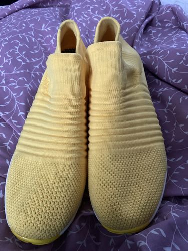 Customer photo review of Women's Everyday Walking Shoes Yellow
