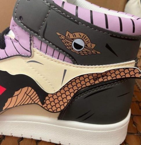 Customer photo review of "OROCHIMARU" HIGH TOP SNEAKERS