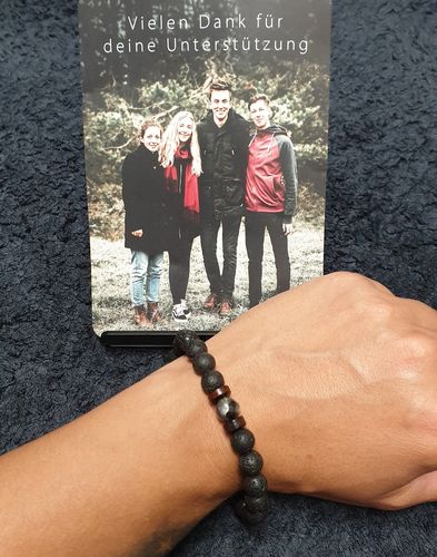 Customer photo review of Vulkanstein Armband