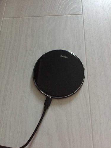 Customer photo review of 10W Qi Wireless Charger