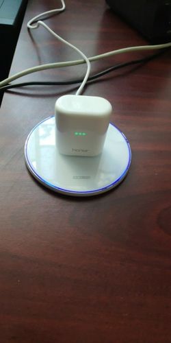 Customer photo review of 10W Qi Wireless Charger