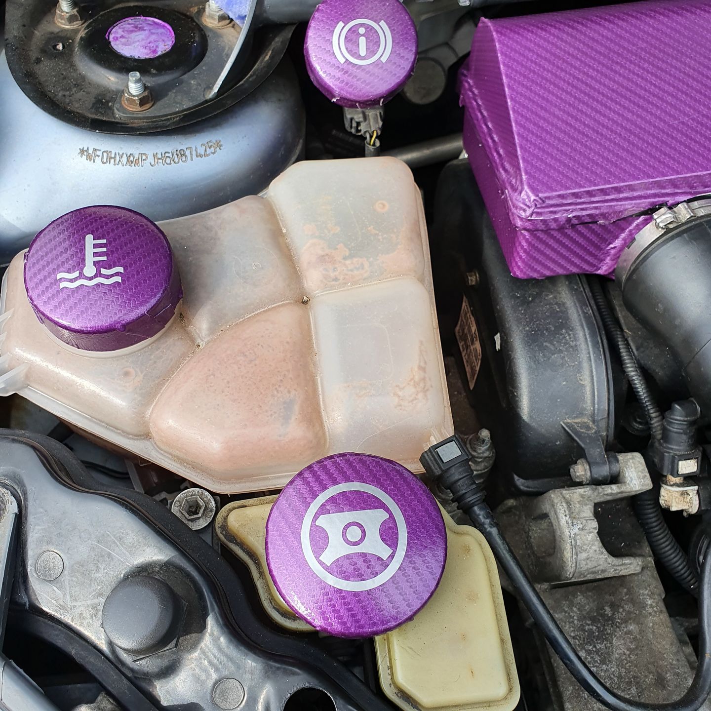 Customer photo review of Proform Petrol Engine Oil Cap Cover (various colours) - Ford Fiesta/ Focus