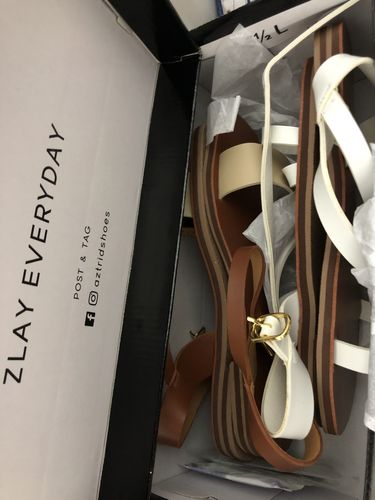 Customer photo review of Lili White