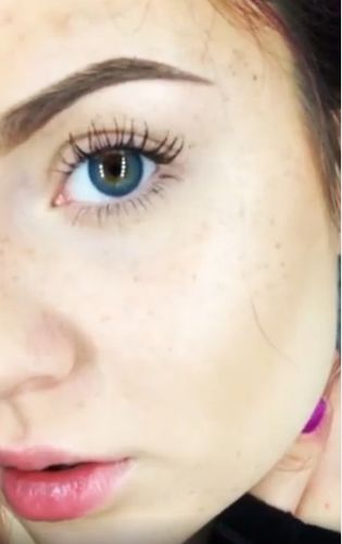Customer photo review of Icoloured® Pony Blue Astigmatism Colored Contact Lenses