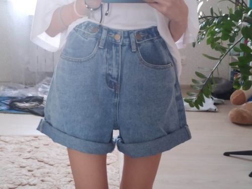 R A. review of High waist side leg denim jean shorts L004# image 1 out of 1