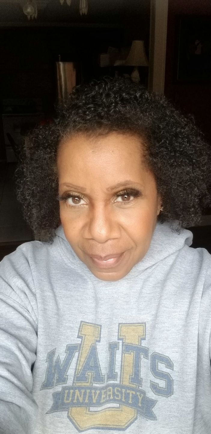 Customer photo review of Hair Growth Serum for Curly Hair with Organic Jojoba Oil for Moisturizing and Lavender Fragrance