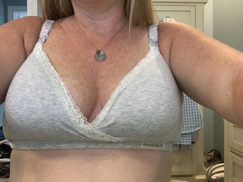 Customer photo review of Momma's Comfy Maternity Bra