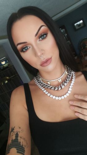 Customer photo review of BUTTERFLY CHOKER