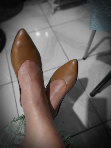 Customer photo review of Milana Oak Buff