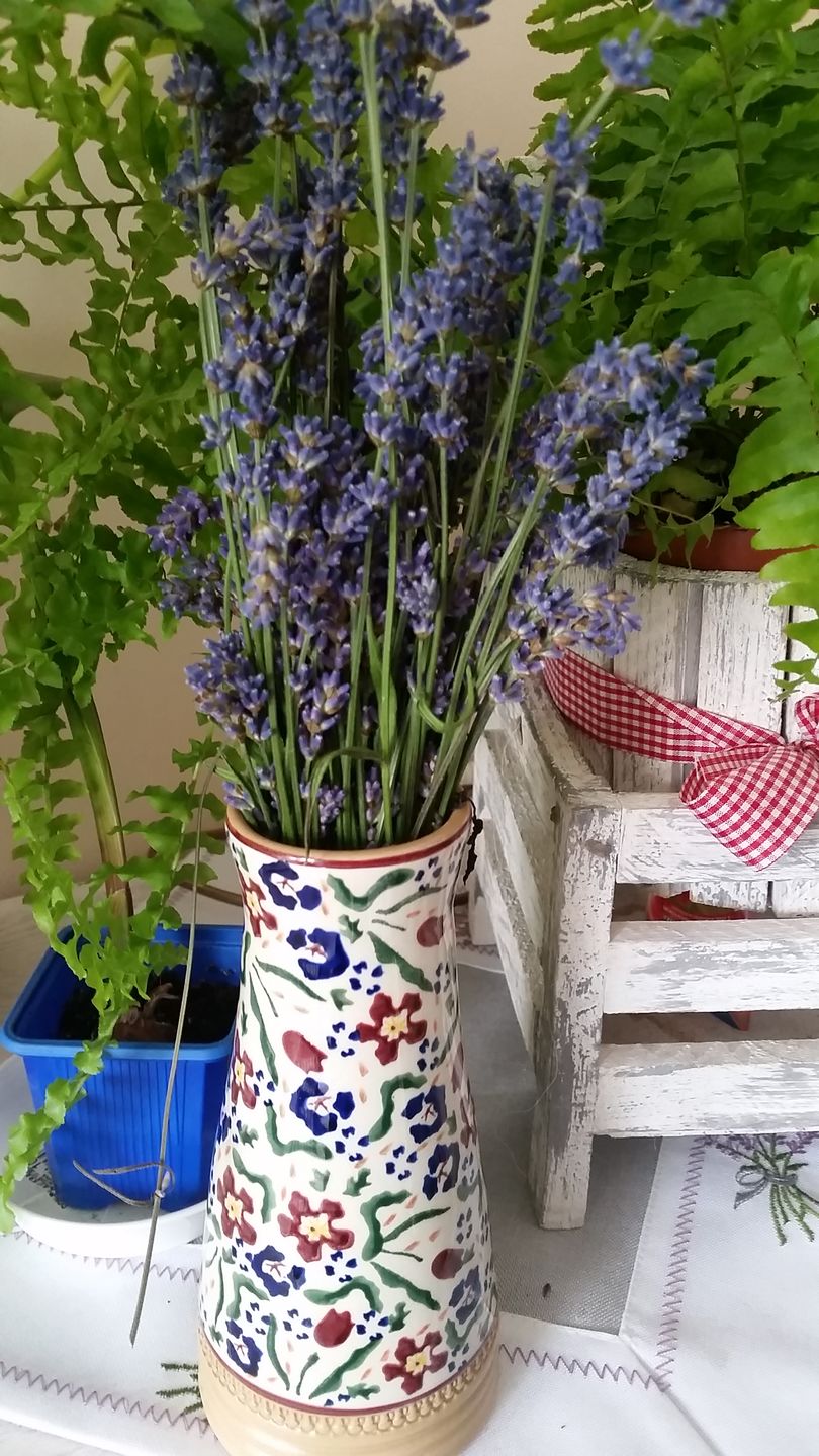 Customer photo review of Small Tapered Vase Wild Flower Meadow