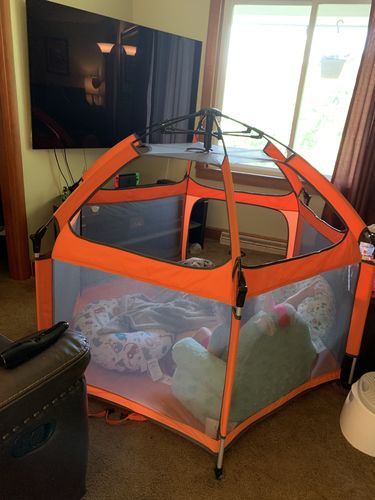 Customer photo review of Pop N' Go® Playpen