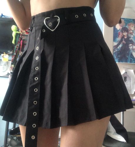 Customer photo review of Heart Belt Buckle Pleated Skirt