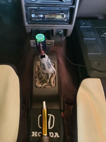 Customer photo review of Universal RAZO Neo Chrome 5 Speed Gear Shift Knob