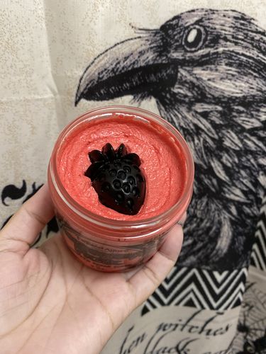 Customer photo review of Poisonous  picnic  Sugar Scrub