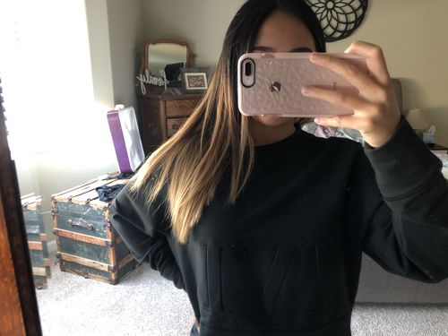 Customer photo review of IVL Crew Sweatshirt