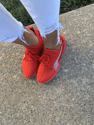 Customer photo review of Lace-Up Breathable Casual Sneakers