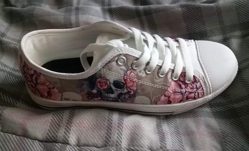 Customer photo review of Floral Skull Low Top