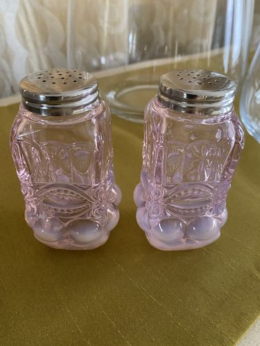 Customer photo review of Eye Winker Glass Salt & Pepper Shaker - 4 Color Options