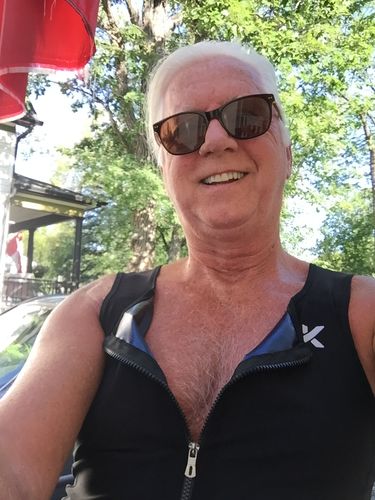 Customer photo review of Men's Zipper Heat Trapping Sweat Vest