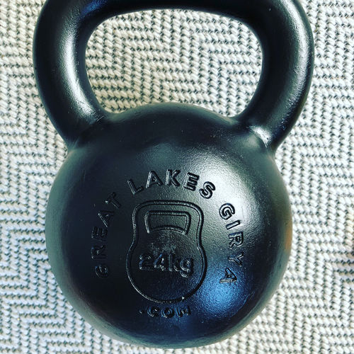 Customer photo review of 24kg / 53lbs E-coated Cast Iron Kettlebell