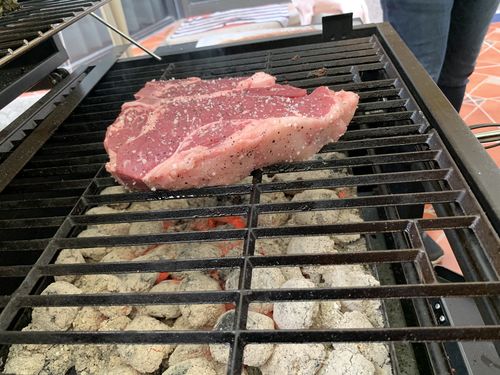 Reseña con foto de un cliente sobre Porterhouse Steak