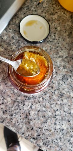 Customer photo review of Luna de miel con panal de abejas 280g